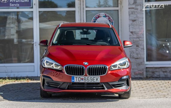BMW Rad 2 Active Tourer 218i AT/7 103kW / AJ NA SPLÁTKY / PROTIÚČET 2019 červená
