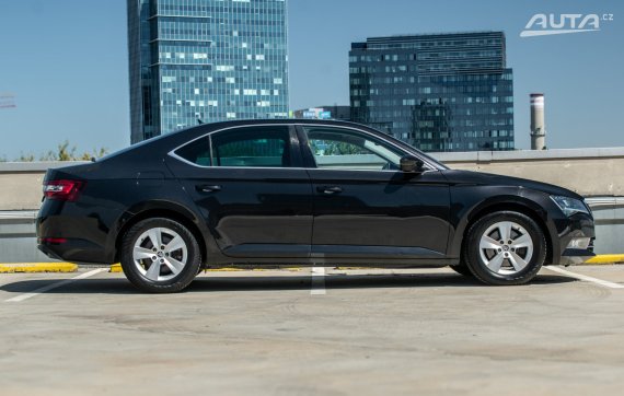Škoda Superb 3 1.6 TDI 2016 AT/7 88kW / AJ NA SPLÁTKY / PROTIÚČET 2016 černá