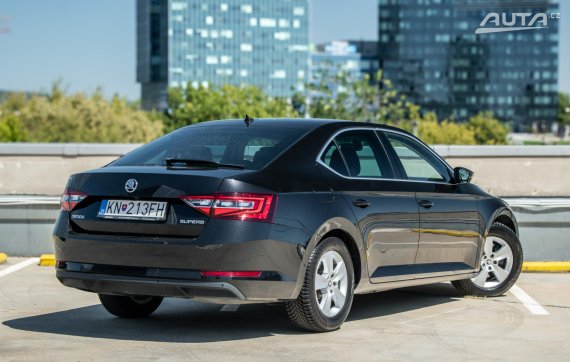 Škoda Superb 3 1.6 TDI 2016 AT/7 88kW / AJ NA SPLÁTKY / PROTIÚČET 2016 černá