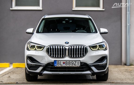 BMW X1 Xline xDrive 18d 110kW AT/8 2019 / AJ NA SPLÁTKY / PROTIÚČET 2019 bílá