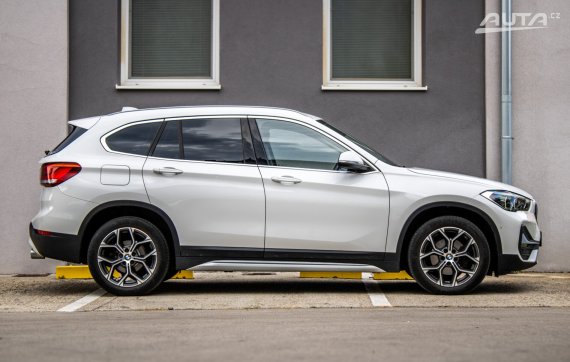 BMW X1 Xline xDrive 18d 110kW AT/8 2019 / AJ NA SPLÁTKY / PROTIÚČET 2019 bílá