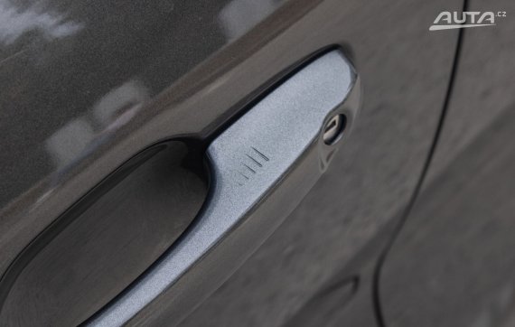 Ford Kuga 112kW CVT/1 4x4 Hybrid / AJ NA SPLÁTKY / PROTIÚČET 2022 šedá