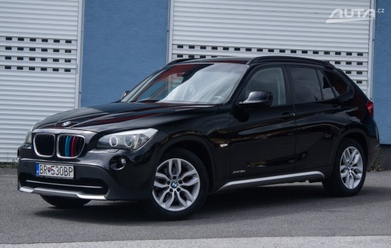 BMW X1 xDrive18d A/T, 105kW (2012) / AJ NA SPLÁTKY / PROTIÚČET / 2012 - hlavní pohled