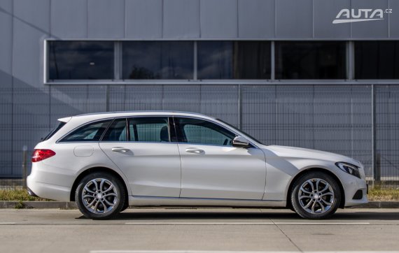 Mercedes-Benz C trieda Kombi 180d 85kW AT/7 RWD / AJ NA SPLÁTKY / PROTIÚČET 2016 bílá