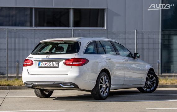 Mercedes-Benz C trieda Kombi 180d 85kW AT/7 RWD / AJ NA SPLÁTKY / PROTIÚČET 2016 bílá