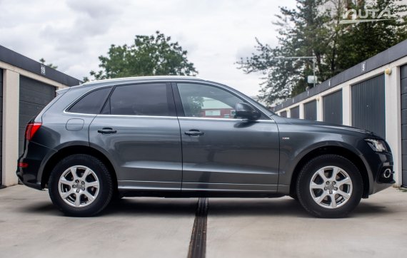 Audi Q5 S line 202kW MT/6 QUATTRO 2009 / AJ NA SPLÁTKY / PROTIÚČET 2009 šedá
