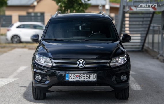 Volkswagen Tiguan 2.0 TDI 4MOTION Lounge / 103kW / M6 / ZÁRUKA / AJ NA SPLÁTKY / PROTIÚČET 2015 černá
