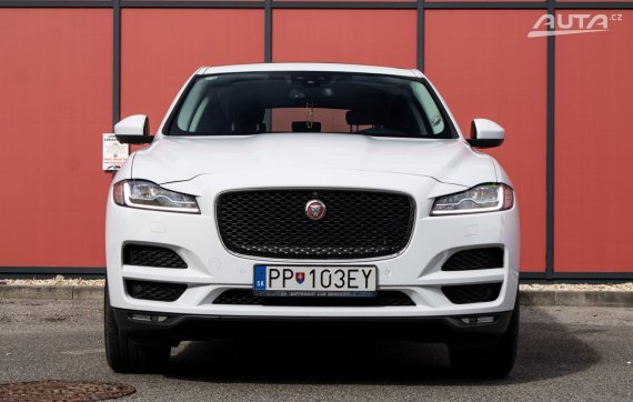 Jaguar F-Pace 2.0D l4 AWD / 132kW / A8 / ZÁRUKA / AJ NA SPLÁTKY / PROTIÚČET 2017 bílá