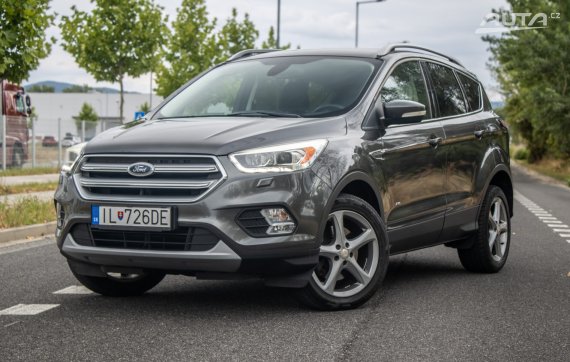 Ford Kuga 2.0 TDCi AWD 110kW MT/6 / AJ NA SPLÁTKY / PROTIÚČET 2017 - hlavní pohled