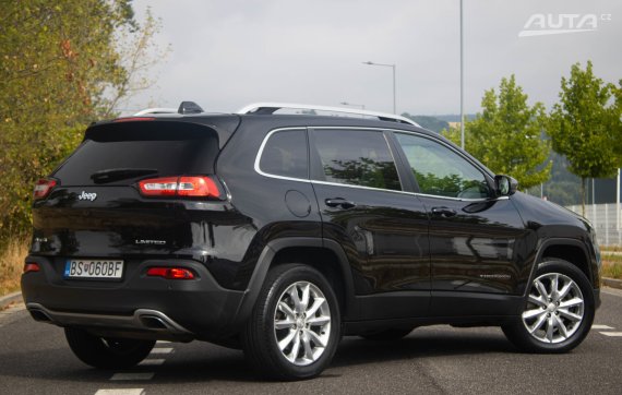 Jeep Cherokee 2.2 TD AWD A/T 2017 černá