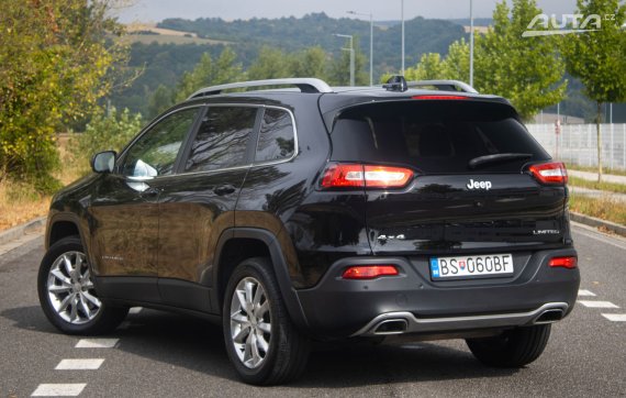 Jeep Cherokee 2.2 TD AWD A/T 2017 černá