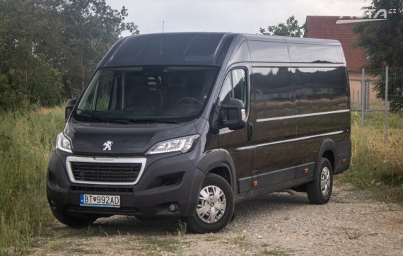 Peugeot Boxer 2.2 BlueHDi 165k L3, 121kW, M6, 7 miest / AJ NA SPLÁTKY / PROTIÚČET / 2020 - hlavní pohled