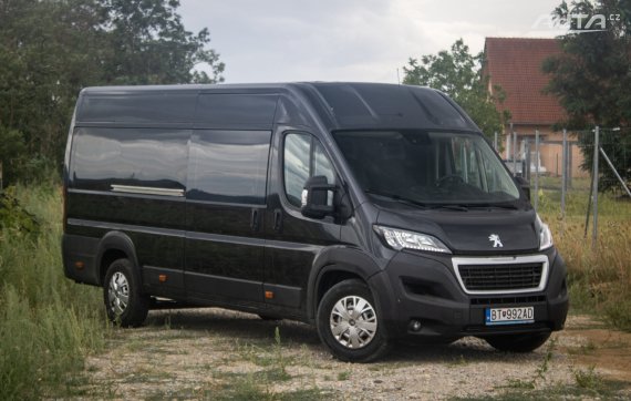 Peugeot Boxer 2.2 BlueHDi 165k L3, 121kW, M6, 7 miest / AJ NA SPLÁTKY / PROTIÚČET / 2020 šedá