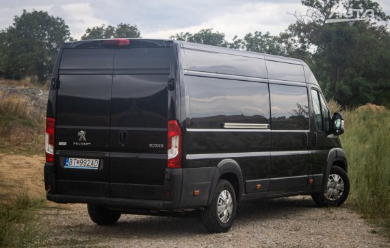 Peugeot Boxer 2.2 BlueHDi 165k L3, 121kW, M6, 7 miest / AJ NA SPLÁTKY / PROTIÚČET / 2020 šedá
