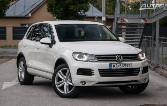 Volkswagen Touareg 3.0 TDI V6 / 180kW / A8 / ZÁRUKA / AJ NA SPLÁTKY / PROTIÚČET 2011 bílá