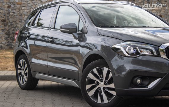 Suzuki SX4 S-Cross 1.4 BoosterJet Premium, 4WD, 103kW, M6 / AJ NA SPLÁTKY / PROTIÚČET / 2019 šedá