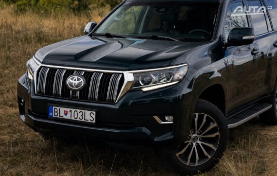 Toyota Land Cruiser 2.8 D-4D Executive / Aj na splátky a Protiúčet / 2017 černá