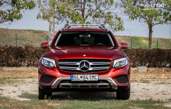 Mercedes-Benz GLC SUV 250d 4MATIC A/T, 150kW, A9 / AJ NA SPLÁTKY / PROTiÚČET / 2016 červená