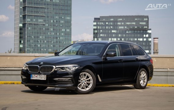 BMW Rad 5 Touring 520d xDrive A/T 2019 černá