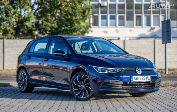 Volkswagen Golf 8 1.5 TSI MT/6 96kW / AJ NA SPLÁTKY / PROTIÚČET 2020 modrá