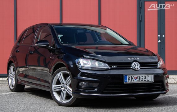 Volkswagen Golf 1.4 TSI BMT R-line, 90kW (2015) / AJ NA SPLÁTKY / PROTIÚČET / 2015 černá