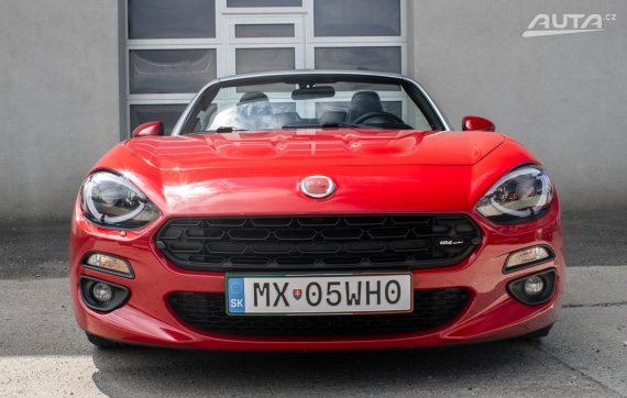 Fiat 124 Spider 1.4 Turbo MultiAir / 103kW / M6 / ZÁRUKA / AJ NA SPLÁTKY / PROTIÚČET 2016 červená
