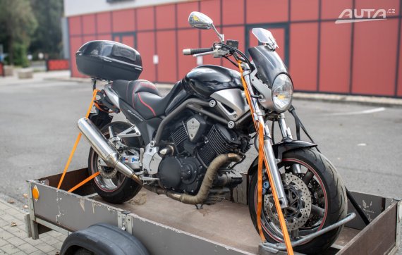 Yamaha BT 1100 Bulldog / AJ NA SPLÁTKY / PROTIÚČET 2002 černá
