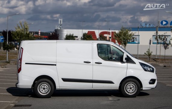 Ford Transit Custom 2.0 TDCi L1H1 / 96kW / M6 / ZÁRUKA / AJ NA SPLÁTKY / PROTIÚČET 2021 bílá