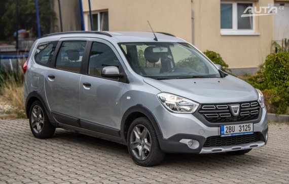 Dacia Lodgy 7 2021 85kW 2021 šedá