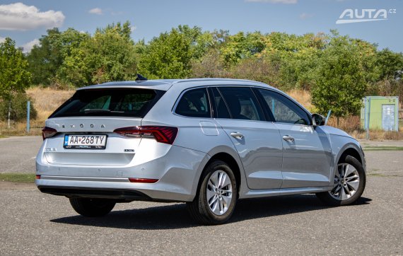 Škoda Octavia Combi 1.5 TSI e-TEC Style DSG, 110kW, A7 / AJ NA SPLÁTKY / PROTIÚČET / 2021 šedá