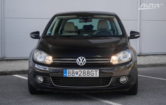 Volkswagen Golf 2.0 TDI Highline 4x4, 103kW (2009) / AJ NA SPLÁTKY / PROTIÚČET / 2009 černá