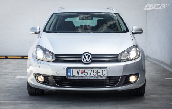 Volkswagen Golf Variant 1.6 TDI Highline 4-Motion, 77kW, M6 / AJ NA SPLÁKY / PROTIÚČET / 2012 stříbrná metalíza