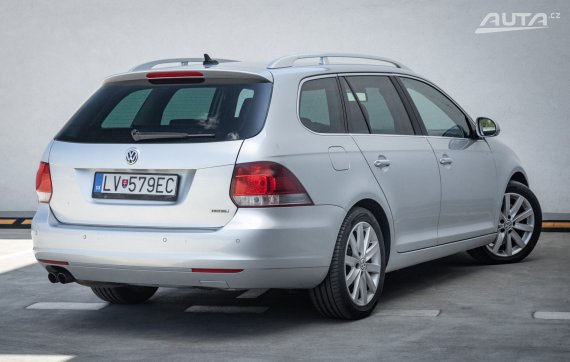 Volkswagen Golf Variant 1.6 TDI Highline 4-Motion, 77kW, M6 / AJ NA SPLÁKY / PROTIÚČET / 2012 stříbrná metalíza