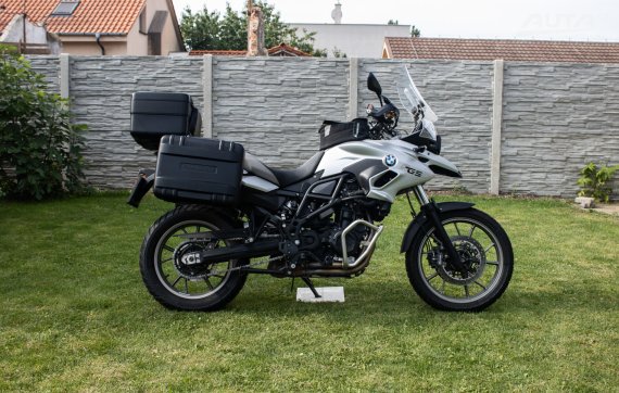 BMW F 700 GS 55kW (2014) / AJ NA SPLÁTKY / PROTIÚČET / 2014 - hlavní pohled