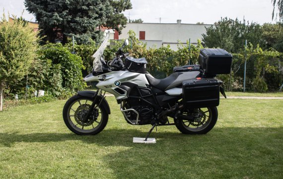 BMW F 700 GS 55kW (2014) / AJ NA SPLÁTKY / PROTIÚČET / 2014 stříbrná metalíza
