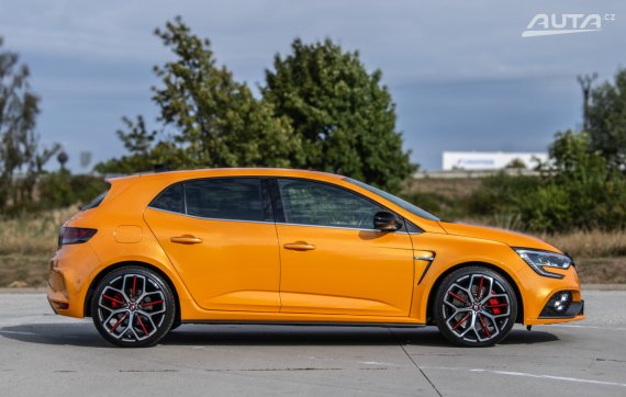 Renault Mégane TCe 300 R.S. Trophy EDC 221kW AT/6 / AJ NA SPLÁTKY / PROTIÚČET 2022 oranžová