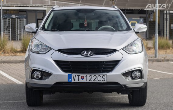 Hyundai ix35 2.0 CRDi VGT, 100kW (2011) / AJ NA SPLÁTKY / PROTIÚČET / 2011 stříbrná metalíza