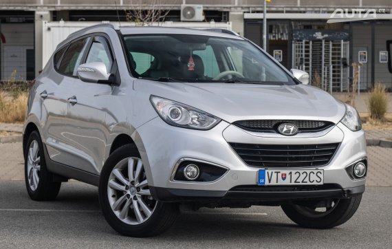 Hyundai ix35 2.0 CRDi VGT, 100kW (2011) / AJ NA SPLÁTKY / PROTIÚČET / 2011 stříbrná metalíza