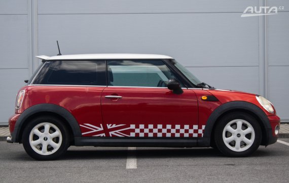 Mini Cooper 1.6 88kW (2007) / AJ NA SPLÁTKY / PROTIÚČET / 2007 červená