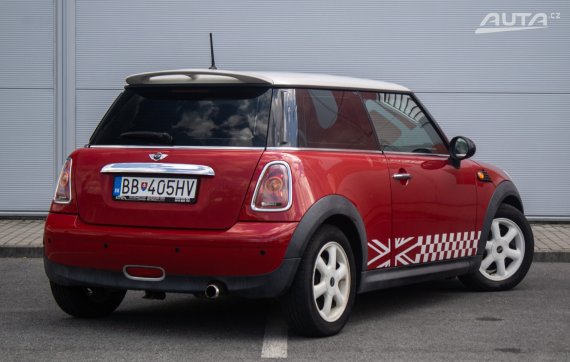 Mini Cooper 1.6 88kW (2007) / AJ NA SPLÁTKY / PROTIÚČET / 2007 červená