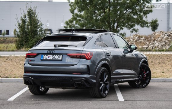 Audi RSQ3 Sportback 2.5 TFSI quattro AT8, 294kW (2021) / AJ NA SPLÁTKY / PROTIÚČET / 2021 šedá
