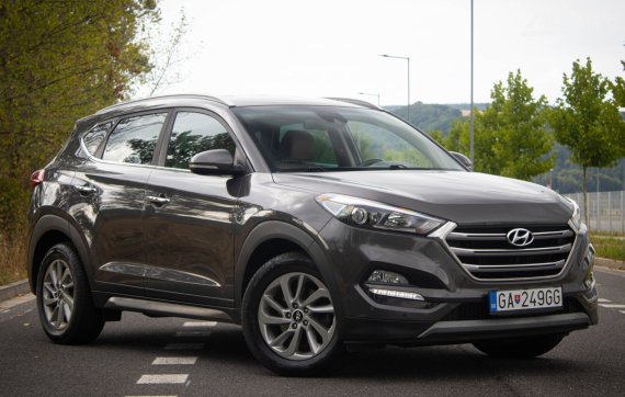 Hyundai Tucson 2.0 CRDi 4x4 A/T Premium 2016 šedá