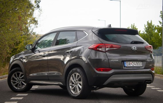 Hyundai Tucson 2.0 CRDi 4x4 A/T Premium 2016 šedá