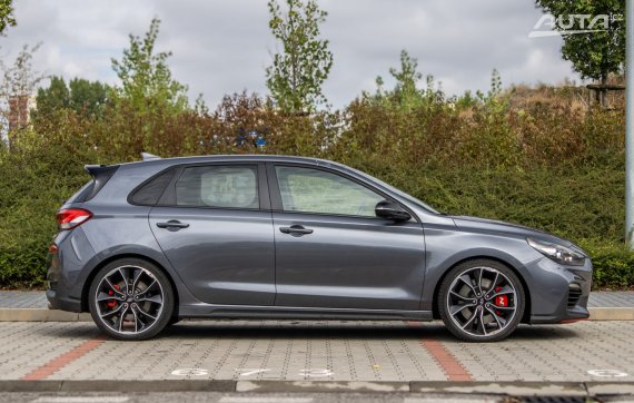 Hyundai i30 N 2.0 T-GDi N Performance 202kW MT/6 / AJ NA SPLÁTKY / PROTIÚČET 2020 šedá