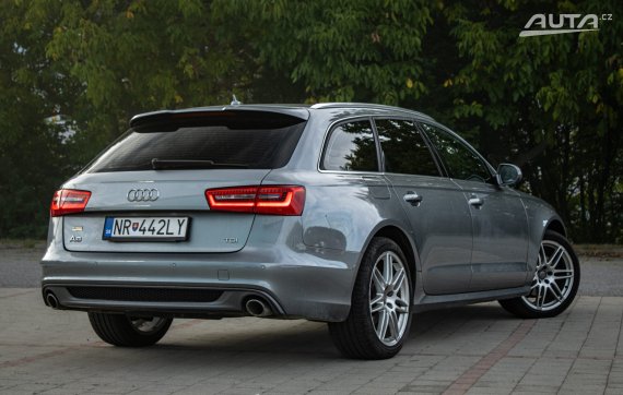 Audi A6 Avant 3.0 TDI DPF S-line, 150kW, A8 / AJ NA SPLÁTKY / PROTIÚČET / 2013 šedá