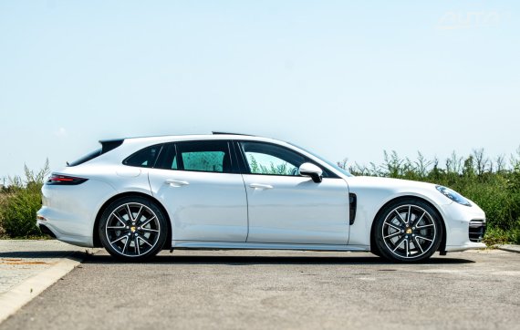 Porsche Panamera 4S Sport Tourismo 324kW CVT/1 2018 / AJ NA SPLÁTKY / PROTIÚČET 2018 bílá