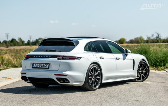 Porsche Panamera 4S Sport Tourismo 324kW CVT/1 2018 / AJ NA SPLÁTKY / PROTIÚČET 2018 bílá