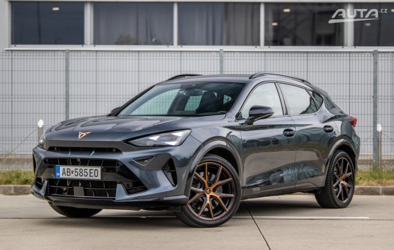 Cupra Formentor VZ 245kW AT/7 2024 4x4 / AJ NA SPLÁTKY / PROTIÚČET 2024 - hlavní pohled