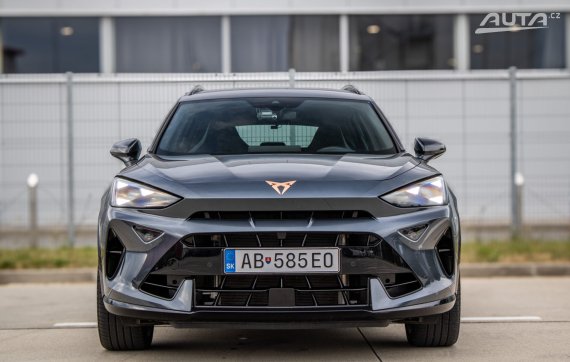 Cupra Formentor VZ 245kW AT/7 2024 4x4 / AJ NA SPLÁTKY / PROTIÚČET 2024 šedá