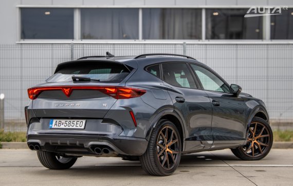 Cupra Formentor VZ 245kW AT/7 2024 4x4 / AJ NA SPLÁTKY / PROTIÚČET 2024 šedá